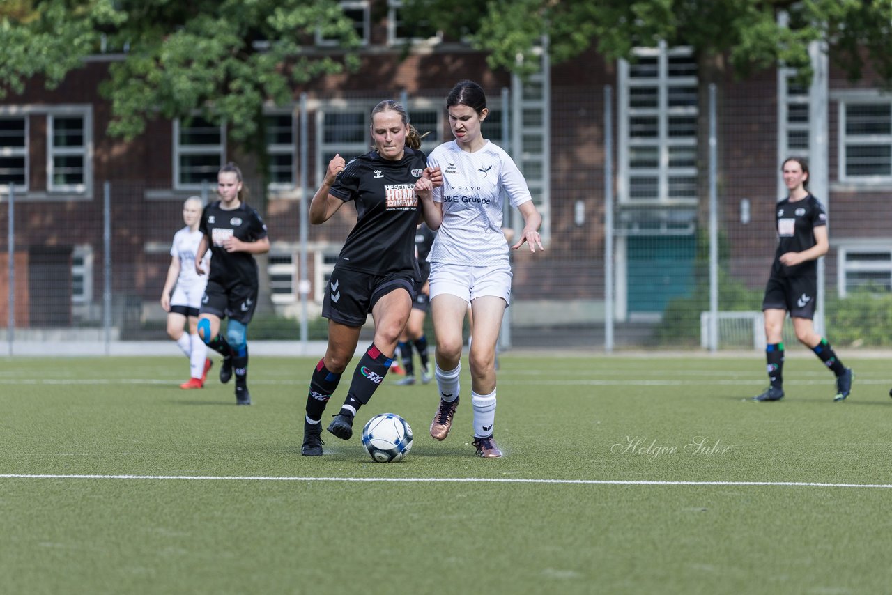 Bild 213 - wBJ Alstertal-Langenhorn - SV Henstedt-Ulzburg : Ergebnis: 4:1